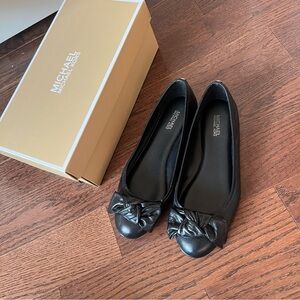 MICHAEL KORS Willa Ballet Bow Flats Black Leather Size 7